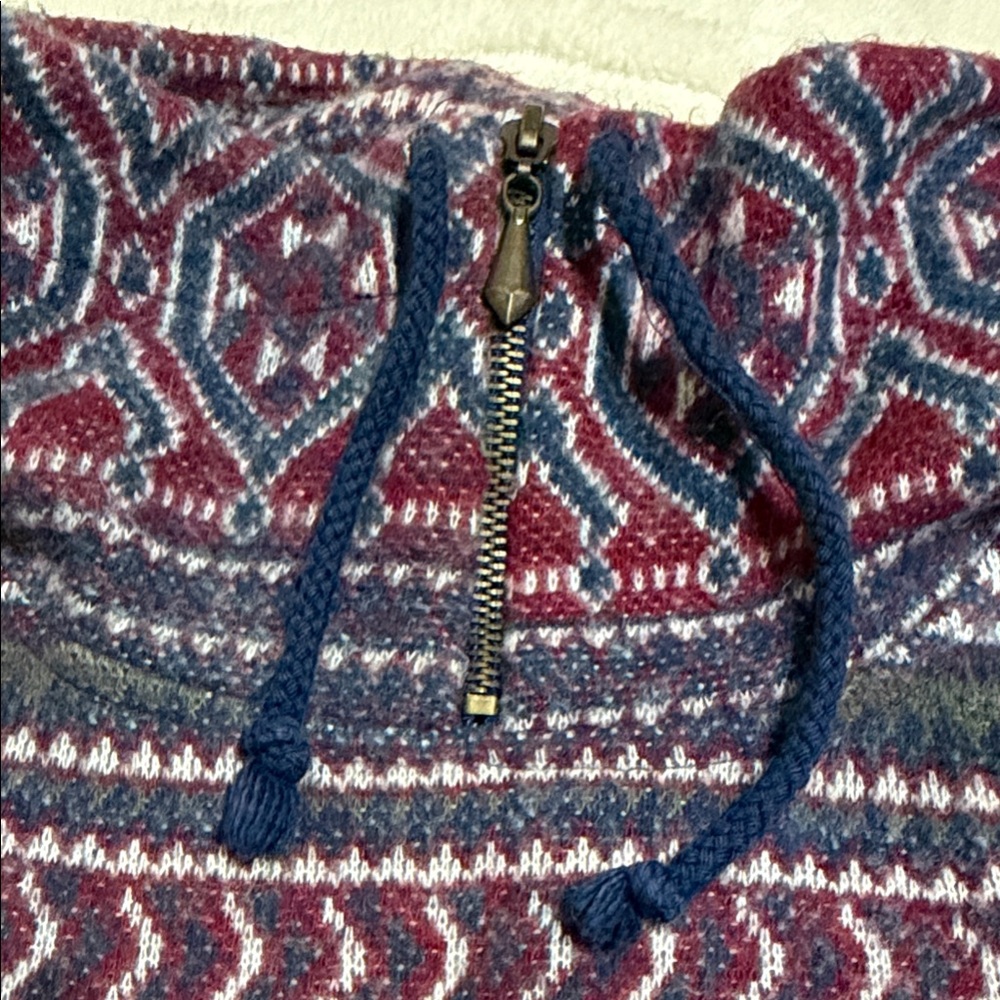 Beautiful Multicolor Patterned Sweater - image 3